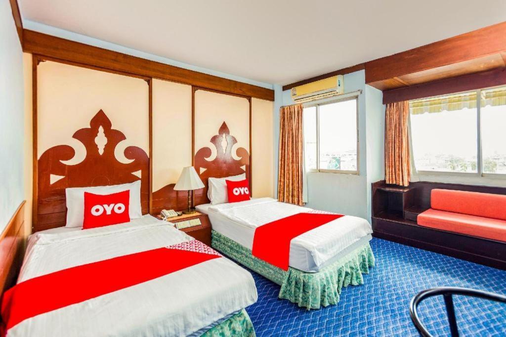 Oyo441塔拉大酒店 素叻他尼 外观 照片